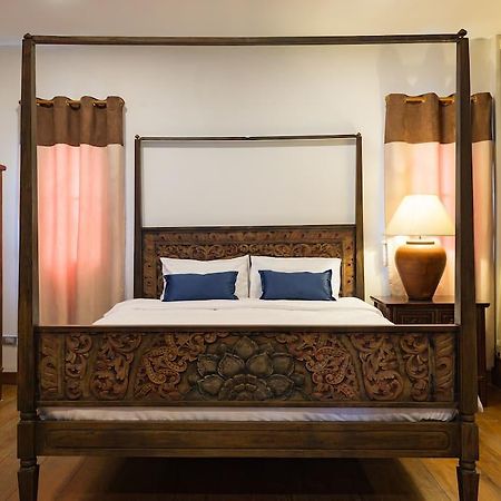 Artisan'S Antique House - Silom Villa Банкок Екстериор снимка
